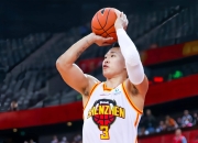 开云体育在线-高能篮球比赛强势来袭，球员表现超群