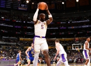 开云体育-关于人主场大胜勇士，埃姆比德狂砍+的信息