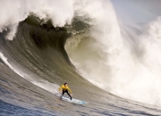 开云体育APP下载-富安健洋爆发，亚洲铁闸的崛起与哥伦比亚血拼巴拉圭的南美狂想曲