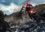 开云体育官网-蒙特卡洛的独舞，当蒂姆在红土上统治了拉沃尔杯的幻影