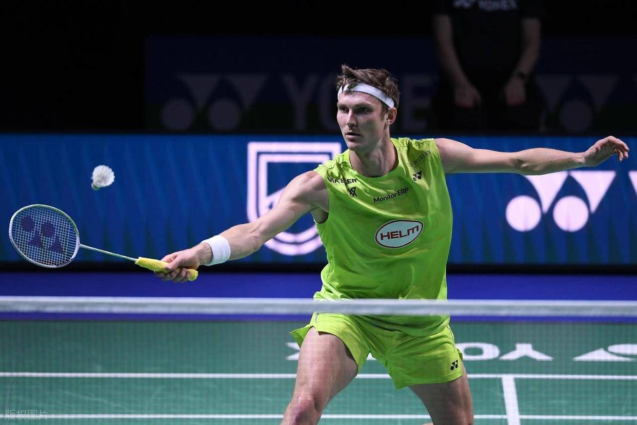 包含印尼羽毛球队爆冷马来西亚羽毛球队，安赛龙制霸全场的词条