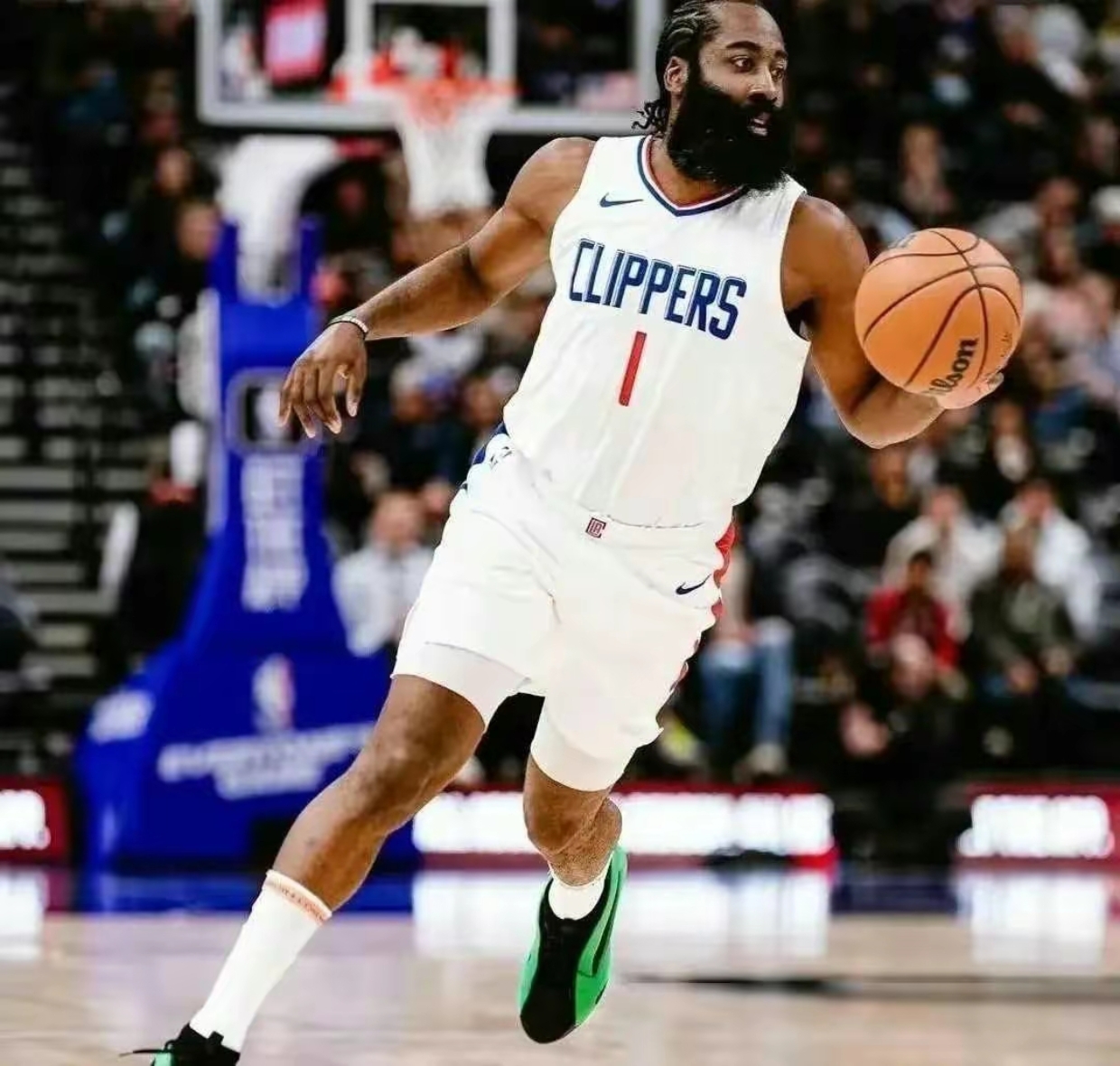 包含快船队球员调整训练计划，着力提高整体实力的词条