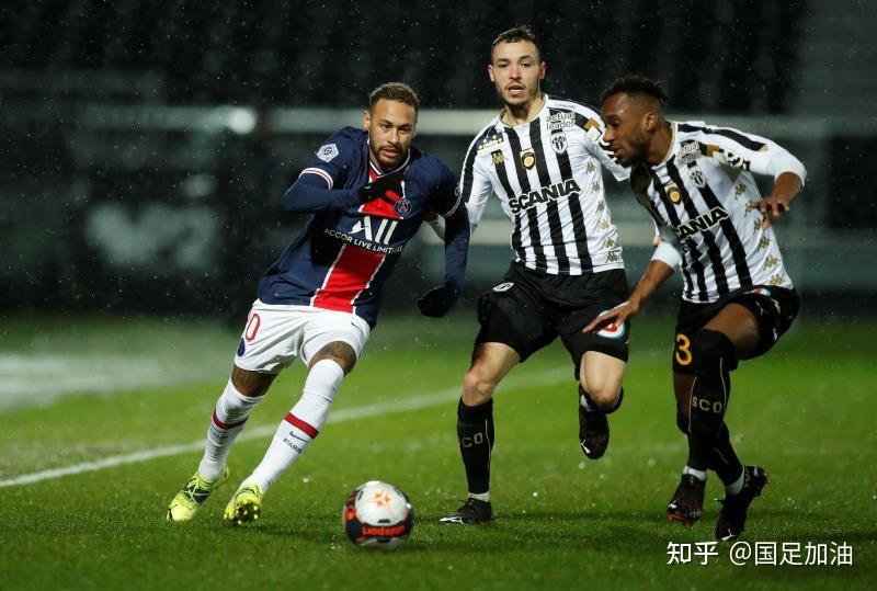 昂热主场大败圣埃蒂安,遭遇溃败的简单介绍 昂热主场大败圣埃蒂安,遭遇溃败的简单介绍