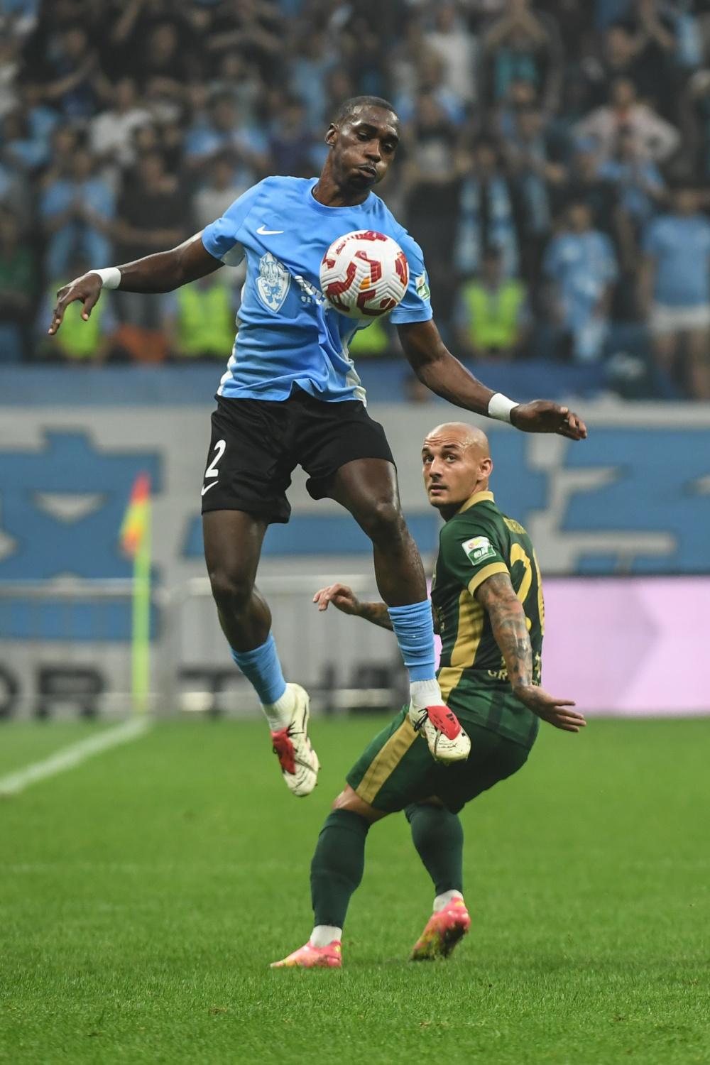 绿城新援发威，助力球队赢得比赛