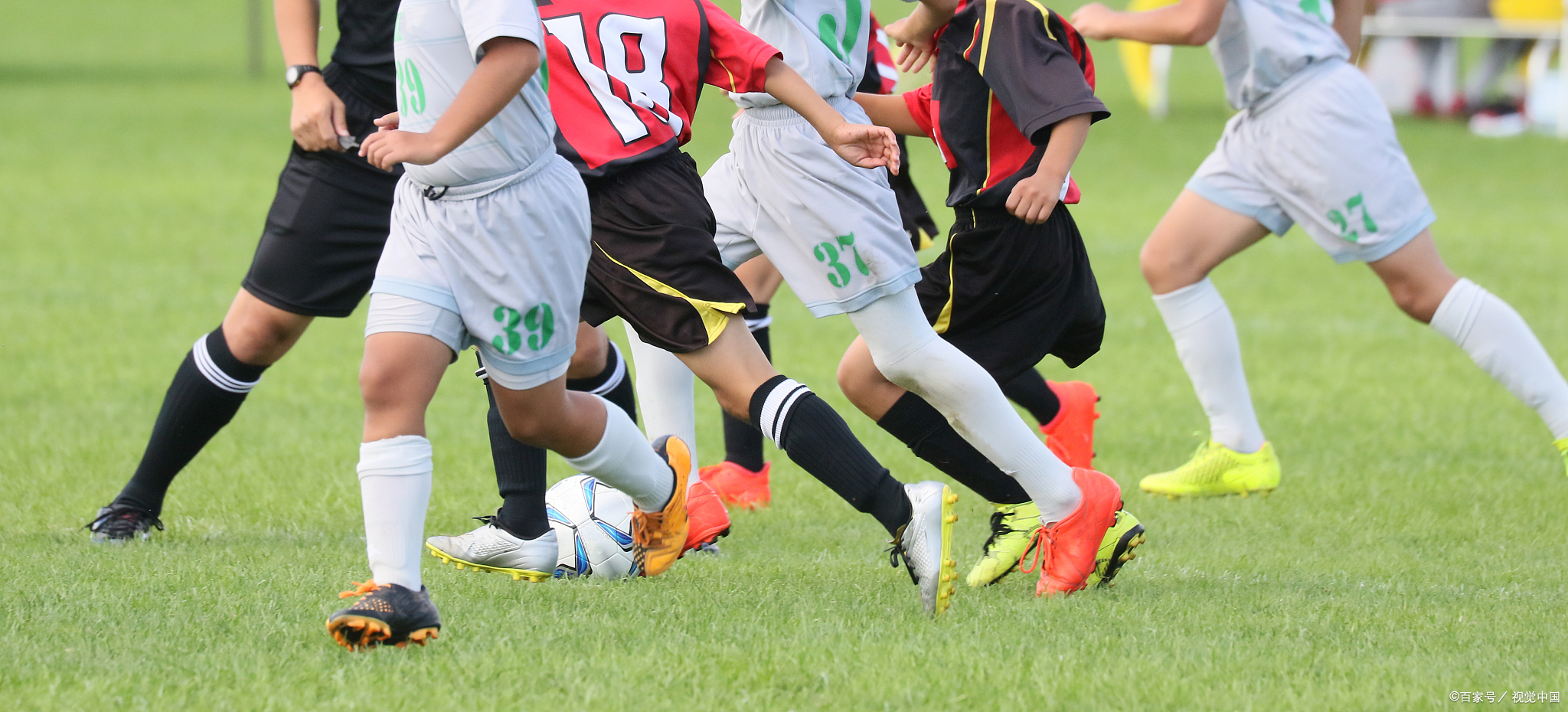 白俄罗斯国家队在比赛中力压群雄，赢得胜利