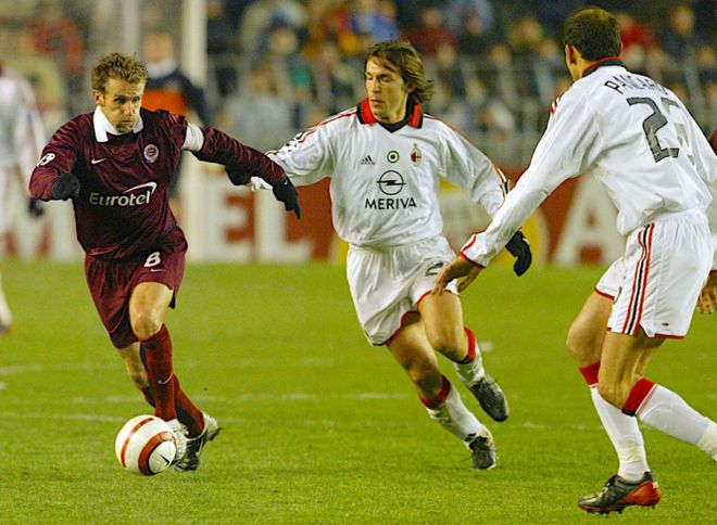 阿贾克斯横扫拉科鲁尼亚,稳步追赶积分榜领跑者!的简单介绍 阿贾克斯横扫拉科鲁尼亚,稳步追赶积分榜领跑者!的简单介绍