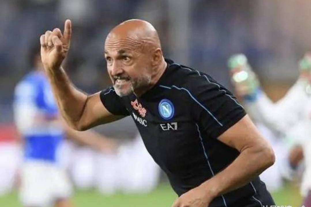 梦幻足球场上，新星争相问鼎