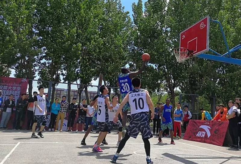 青岛队发挥团队配合，奏响胜利乐章的简单介绍