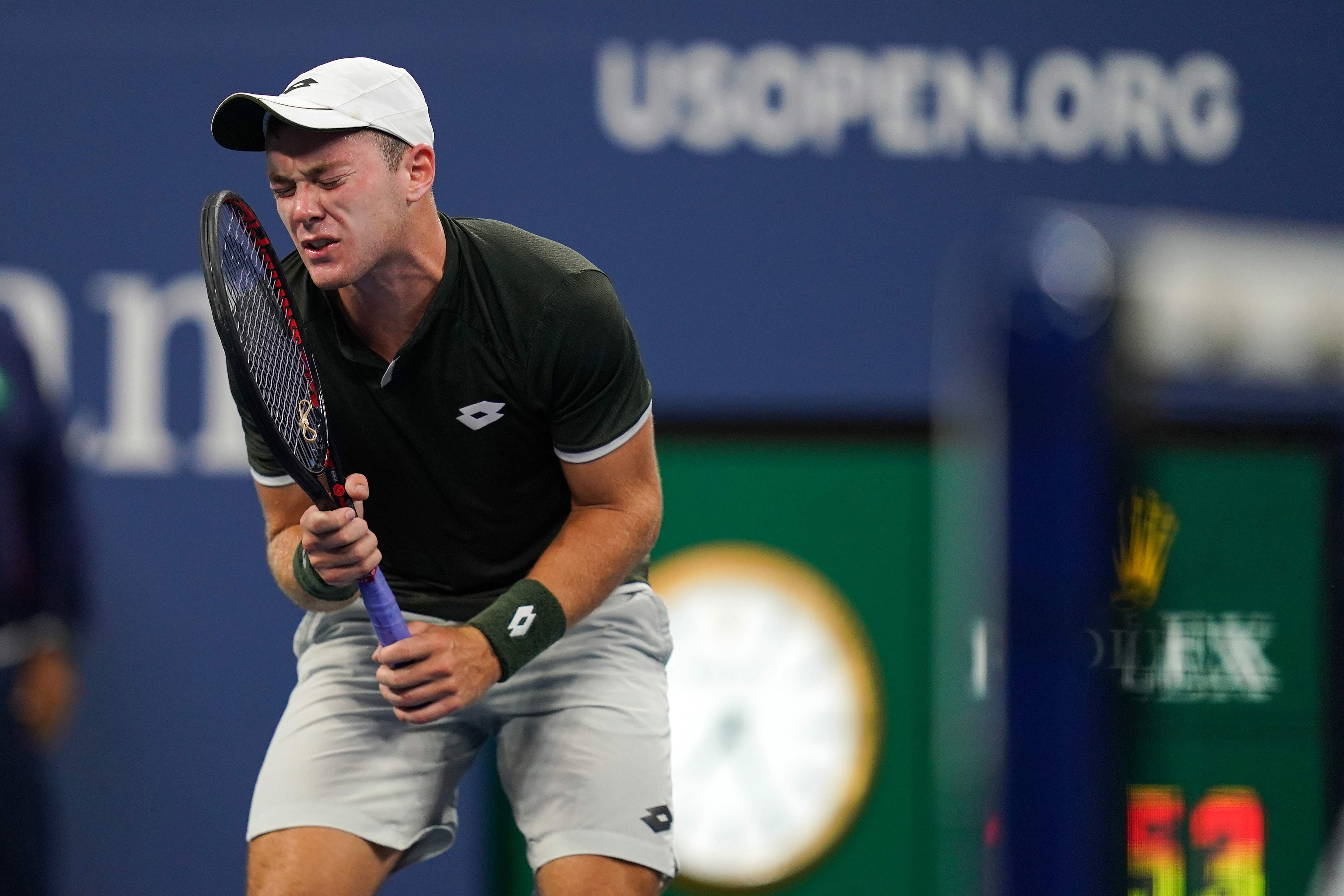 日本网球队爆冷世界网球队，梅德韦杰夫制霸全场的简单介绍