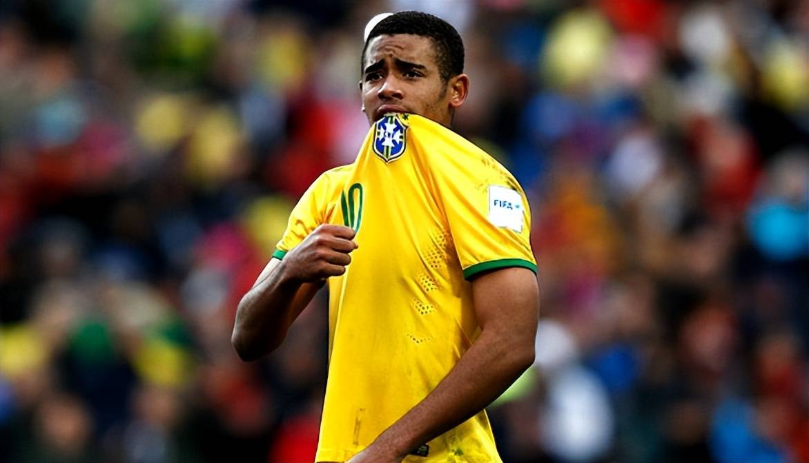 包含巴西险胜乌拉圭，萨内刷新纪录的词条