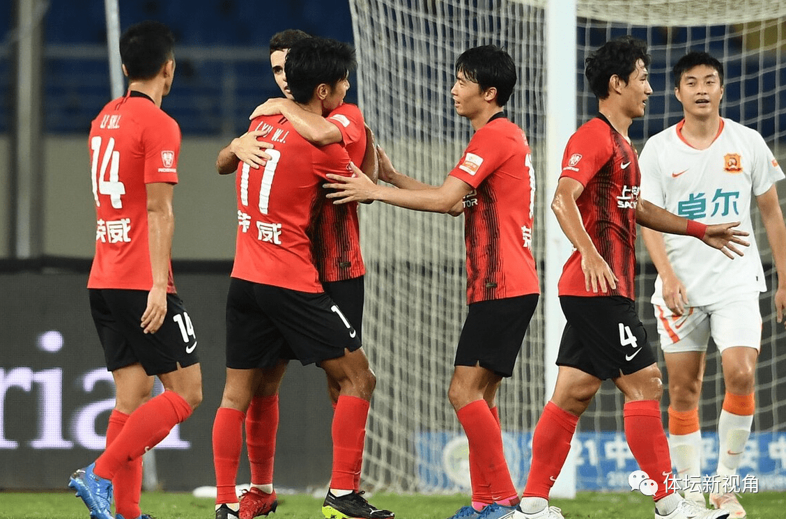 广州队轻取天津队，范弗利特带队取胜