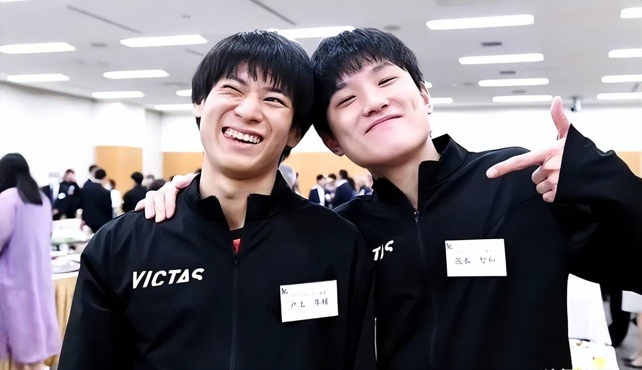 英格兰队鏖战波兰队,张本智和惊艳四座的简单介绍 英格兰队鏖战波兰队,张本智和惊艳四座的简单介绍