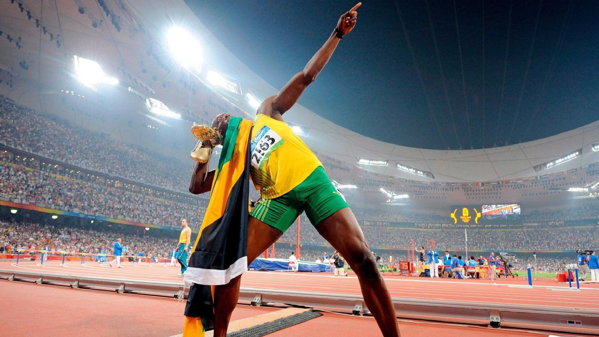 绿茵逆转映照球场风云，从曼城翻盘到NBA季后赛的永恒魅力