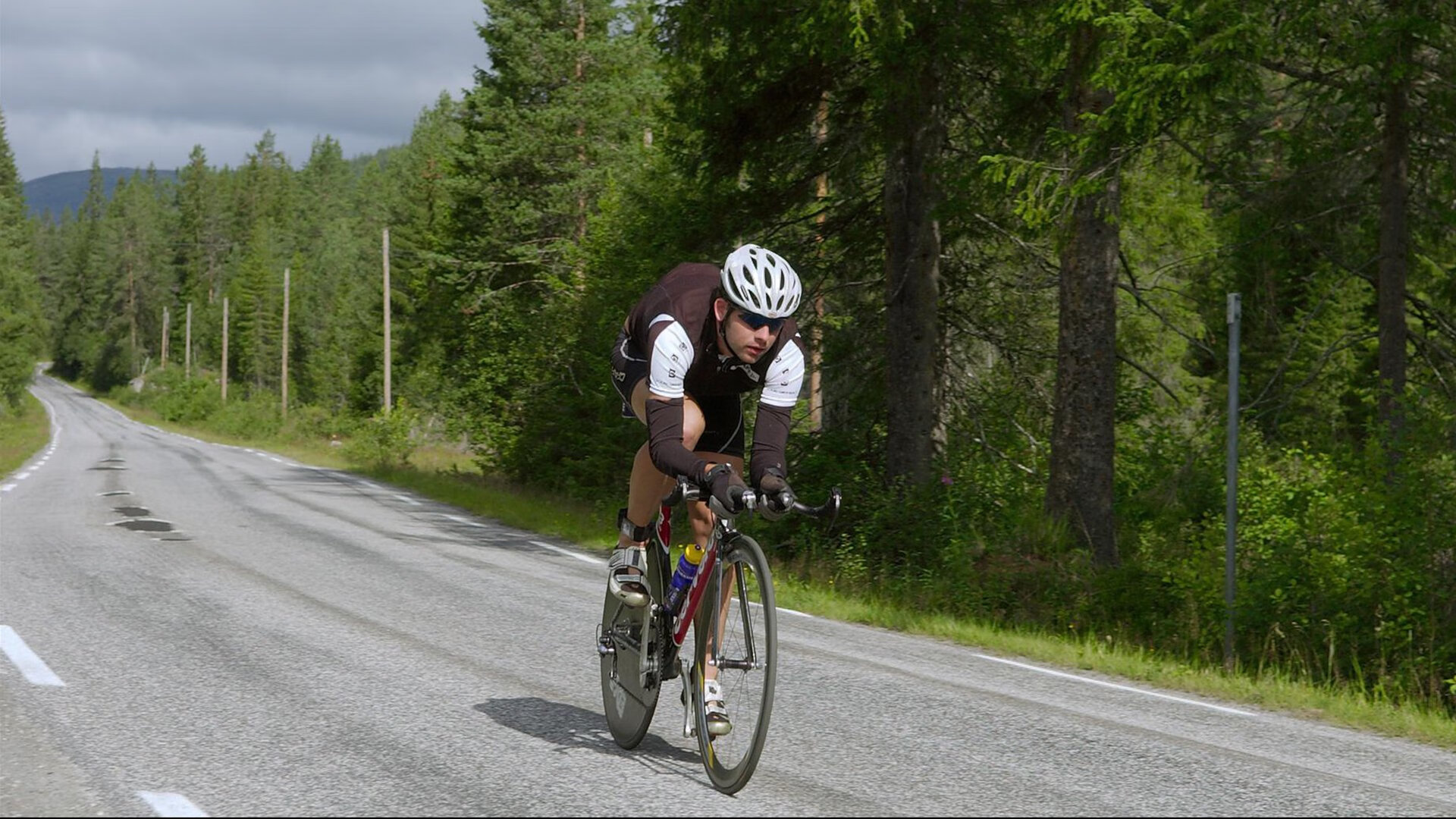绿茵场上的南半球风暴，萨内全程高能输出，澳大利亚斩落爱尔兰书写历史